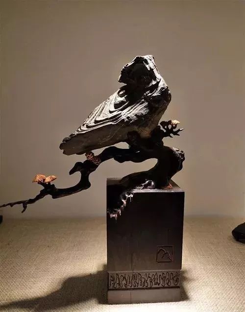 不知道该怎么给自己的石头配座？各种精美底座任你参考、挑选！