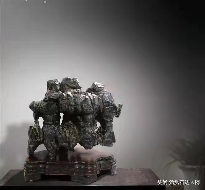 灵璧石四大特点_灵璧奇石的特点_灵璧石特点